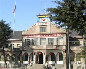 2臺氣動履帶式鉆機下井棗礦 表現(xiàn)超乎想象